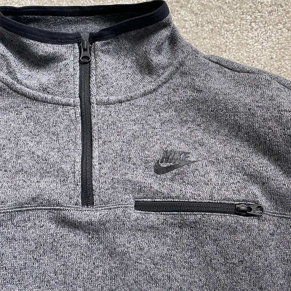 Nike Logo 1/4 Zip Crop Sweatshirt - Picture 2 of 4